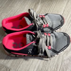 On-running cloud tennis shoes